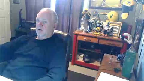 Snapshot of midwestdad09 chatting on 05/06/26, 02:55 midwestdad09 online show from 05/06/26, 02:55