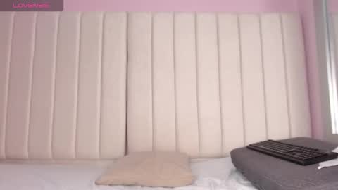 miel online show from 11/20/25, 12:05