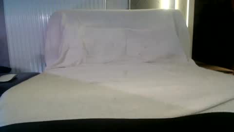 mies35 online show from 12/20/25, 01:56