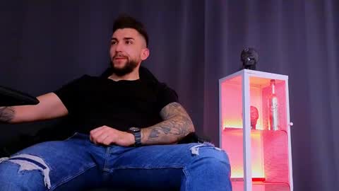 MightyAaron online show from 02/11/25, 02:46