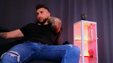 MightyAaron online show from 02/11/25, 08:48