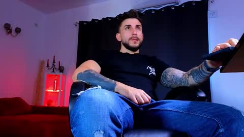 MightyAaron online show from 09/08/25, 03:22