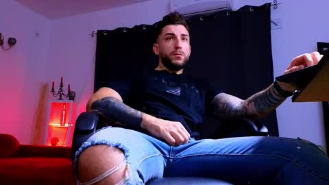 MightyAaron online show from 10/25/25, 04:31