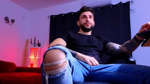 MightyAaron online show from 11/18/25, 03:27