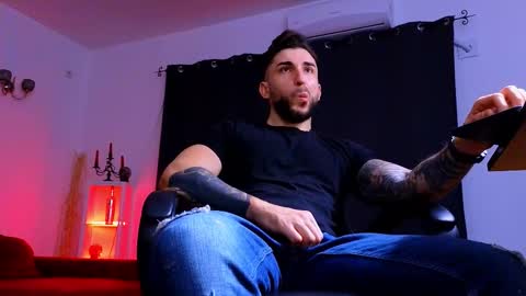 MightyAaron online show from 12/19/25, 03:57