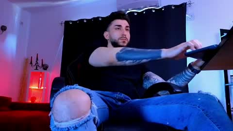 MightyAaron online show from 04/23/26, 06:03