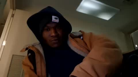 Snapshot of mightymandingo chatting on 11/18/25, 06:18 Mightymandingo online show from 11/18/25, 06:18