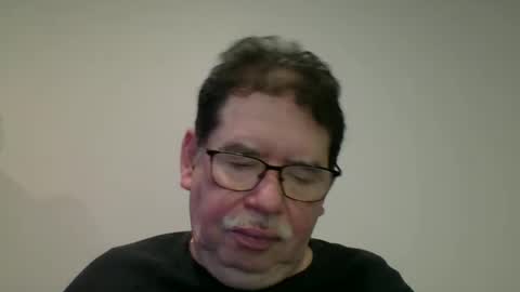 Snapshot of miguel2023au chatting on 12/19/25, 11:56 miguel2023au online show from 12/19/25, 11:56