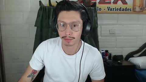 Snapshot of miguel__98 chatting on 05/03/26, 03:56 Miguel Independent Model online show from 05/03/26, 03:56