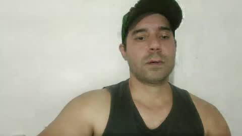 Snapshot of miguelanchelo chatting on 06/19/26, 01:32 mikel online show from 06/19/26, 01:32