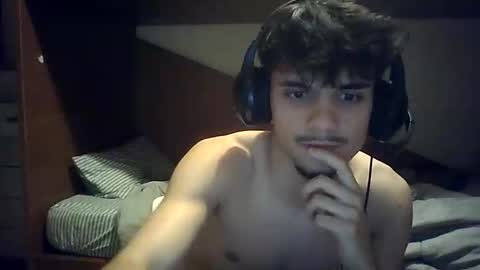 Snapshot of migueltomas34 chatting on 06/10/26, 10:52 migueltomas34 online show from 06/10/26, 10:52