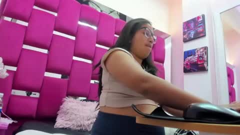 Miha online show from 06/25/26, 03:17