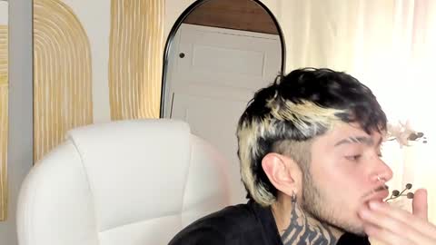 MIHAIL LEROY finally independent model online show from 01/08/25, 10:48