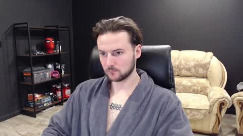 Snapshot of mihasikd chatting on 02/05/25, 12:38 Misha Winchester online show from 02/05/25, 12:38