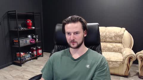 Snapshot of mihasikd chatting on 02/16/25, 02:21 Misha Winchester online show from 02/16/25, 02:21