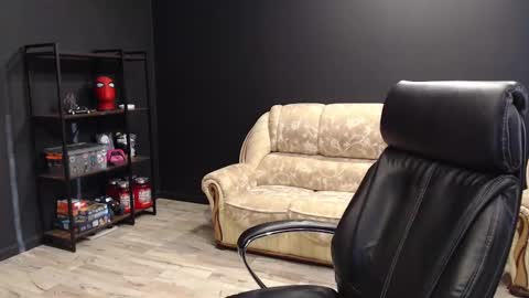 Snapshot of mihasikd chatting on 02/19/25, 01:17 Misha Winchester online show from 02/19/25, 01:17