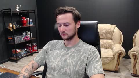 Snapshot of mihasikd chatting on 10/02/25, 06:26 Misha Winchester online show from 10/02/25, 06:26