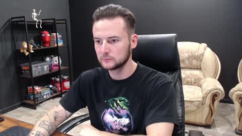 Snapshot of mihasikd chatting on 10/12/25, 07:07 Misha Winchester online show from 10/12/25, 07:07