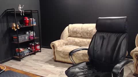 Snapshot of mihasikd chatting on 10/22/25, 10:15 Misha Winchester online show from 10/22/25, 10:15