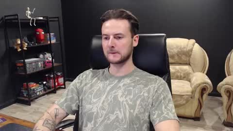 Snapshot of mihasikd chatting on 11/20/25, 06:51 Misha Winchester online show from 11/20/25, 06:51