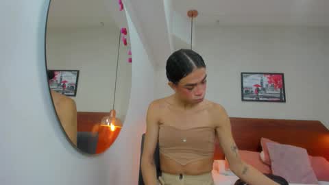 Snapshot of miia03 chatting on 02/27/26, 11:43 Miia online show from 02/27/26, 11:43