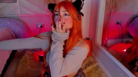 Snapshot of miia__baker chatting on 10/21/25, 12:17 online show from 10/21/25, 12:17