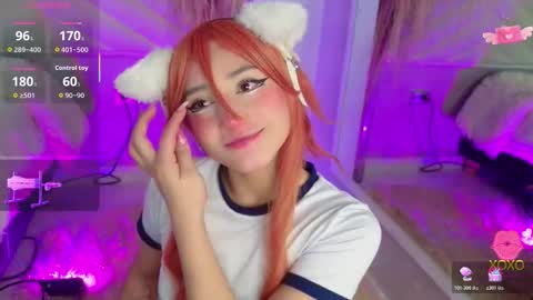 Snapshot of miia__baker chatting on 11/30/25, 12:31 online show from 11/30/25, 12:31