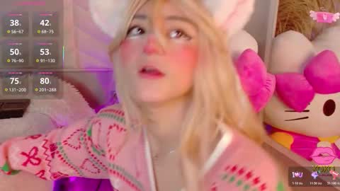 Snapshot of miia__baker chatting on 12/14/25, 12:10 online show from 12/14/25, 12:10