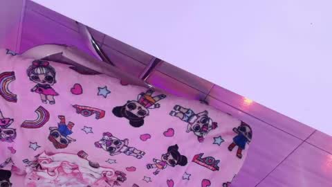 Miia  online show from 04/17/26, 11:02