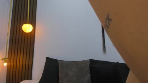 Mia  online show from 02/04/25, 03:57