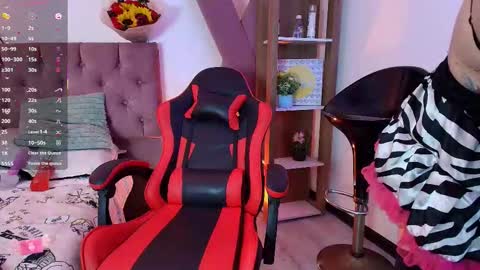 Snapshot of miia_paris chatting on 02/14/26, 05:59 Miia Paris online show from 02/14/26, 05:59