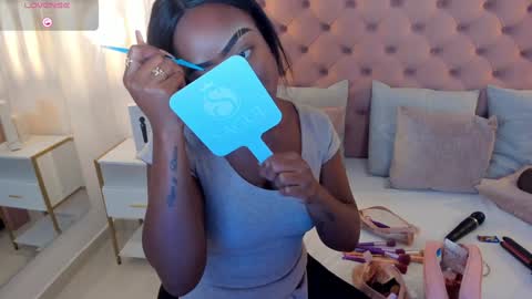 Miia Schwarz  online show from 01/15/25, 05:37