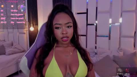 Miia Schwarz  online show from 11/24/25, 05:40