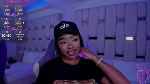 Miia Schwarz  online show from 03/13/26, 11:00