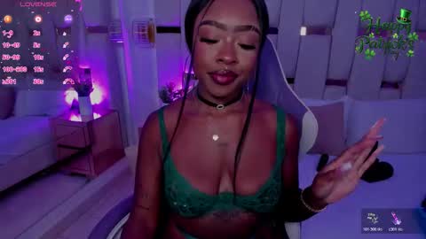 Miia Schwarz  online show from 03/18/26, 12:03