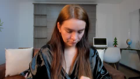 Miia 3 online show from 12/13/24, 03:11