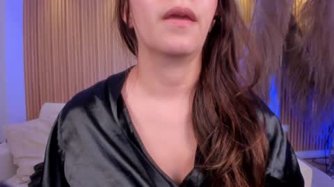 Miia 3 online show from 12/20/24, 05:29