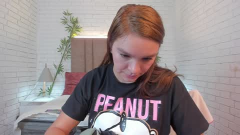 Miia 3 online show from 01/13/25, 06:38