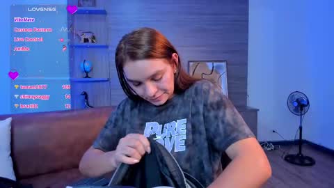 Miia 3 online show from 02/18/25, 06:15