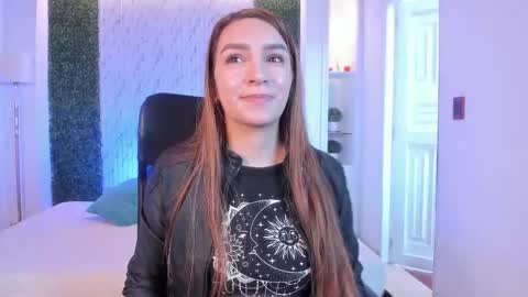 Miia 3 online show from 10/02/25, 11:50