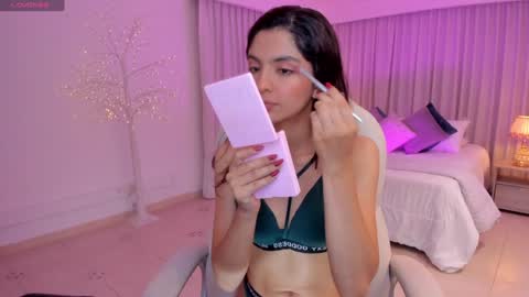 Mia online show from 01/25/25, 03:40