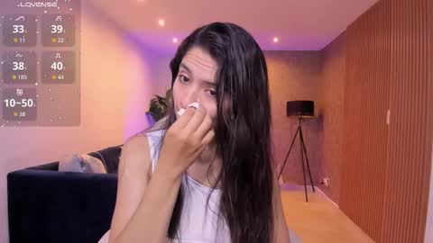 Mia online show from 11/05/25, 11:10