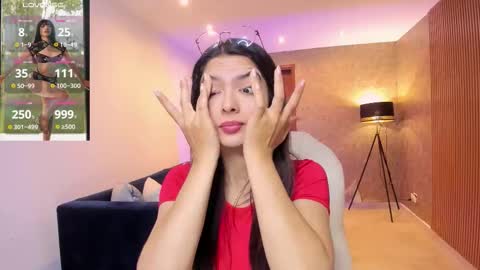 Mia online show from 11/10/25, 11:09