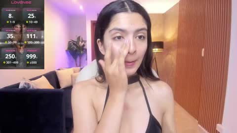 Mia online show from 12/16/25, 11:04