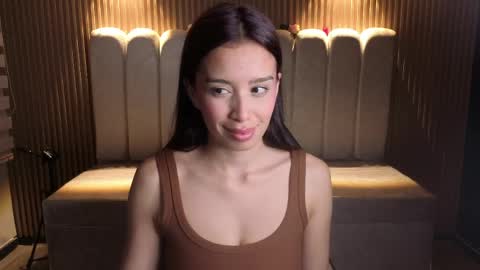 miiaa_evans1 online show from 04/23/26, 08:11