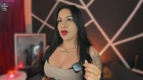 Snapshot of miiaa_stone chatting on 05/26/26, 03:46 miiaa stone online show from 05/26/26, 03:46