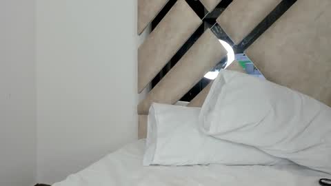 Snapshot of miiawinsters chatting on 12/01/24, 04:40 miiawinsters online show from 12/01/24, 04:40