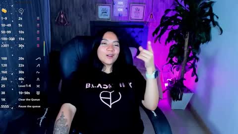Snapshot of miichael_black chatting on 10/04/25, 09:40 Michael Black online show from 10/04/25, 09:40