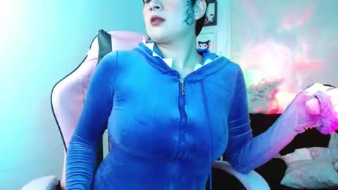 Mila  online show from 01/15/25, 11:19