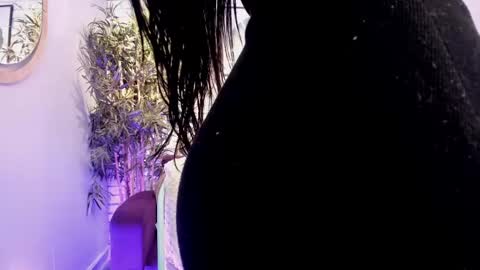 miilu  online show from 02/21/25, 07:12